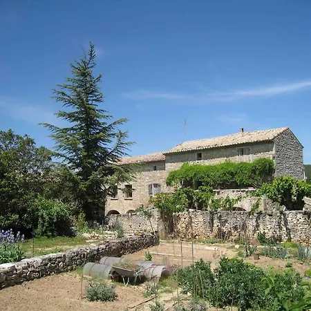 Bed & Breakfast De La Pouzolle Le Garn