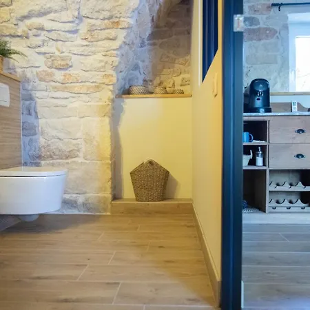 Bed & Breakfast De La Pouzolle Le Garn