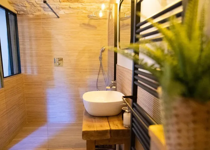 ベッド・アンド・ブレックファスト De La Pouzolle 3*